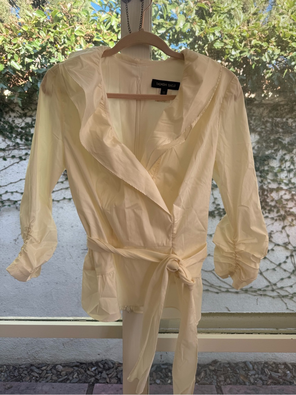 Vintage 90s Y2K Tadashi Shoji White Top with Tie